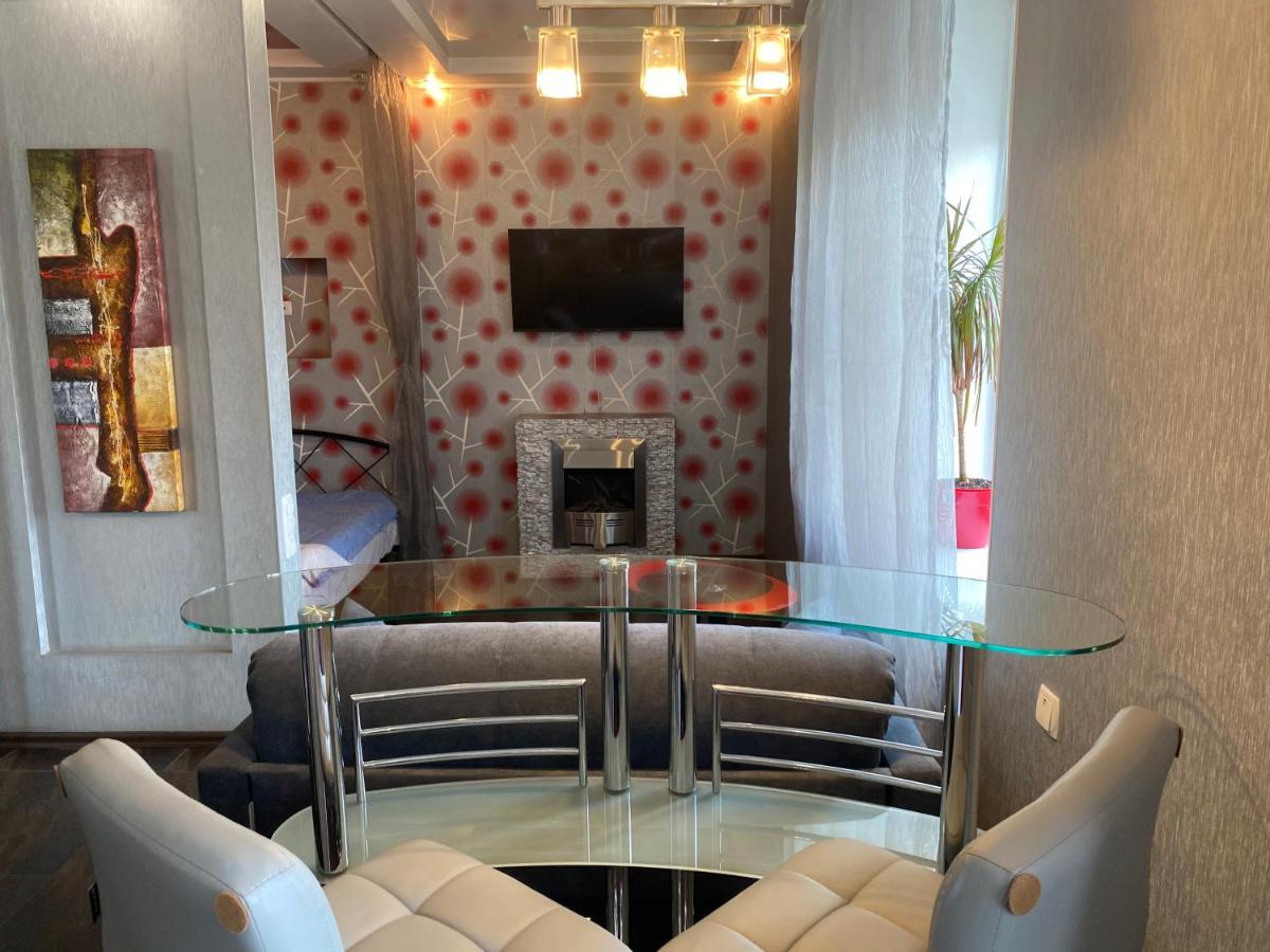 Modern Luxury Studio In The Center Of Kharkiv At Konstitutsii Square Kültér fotó