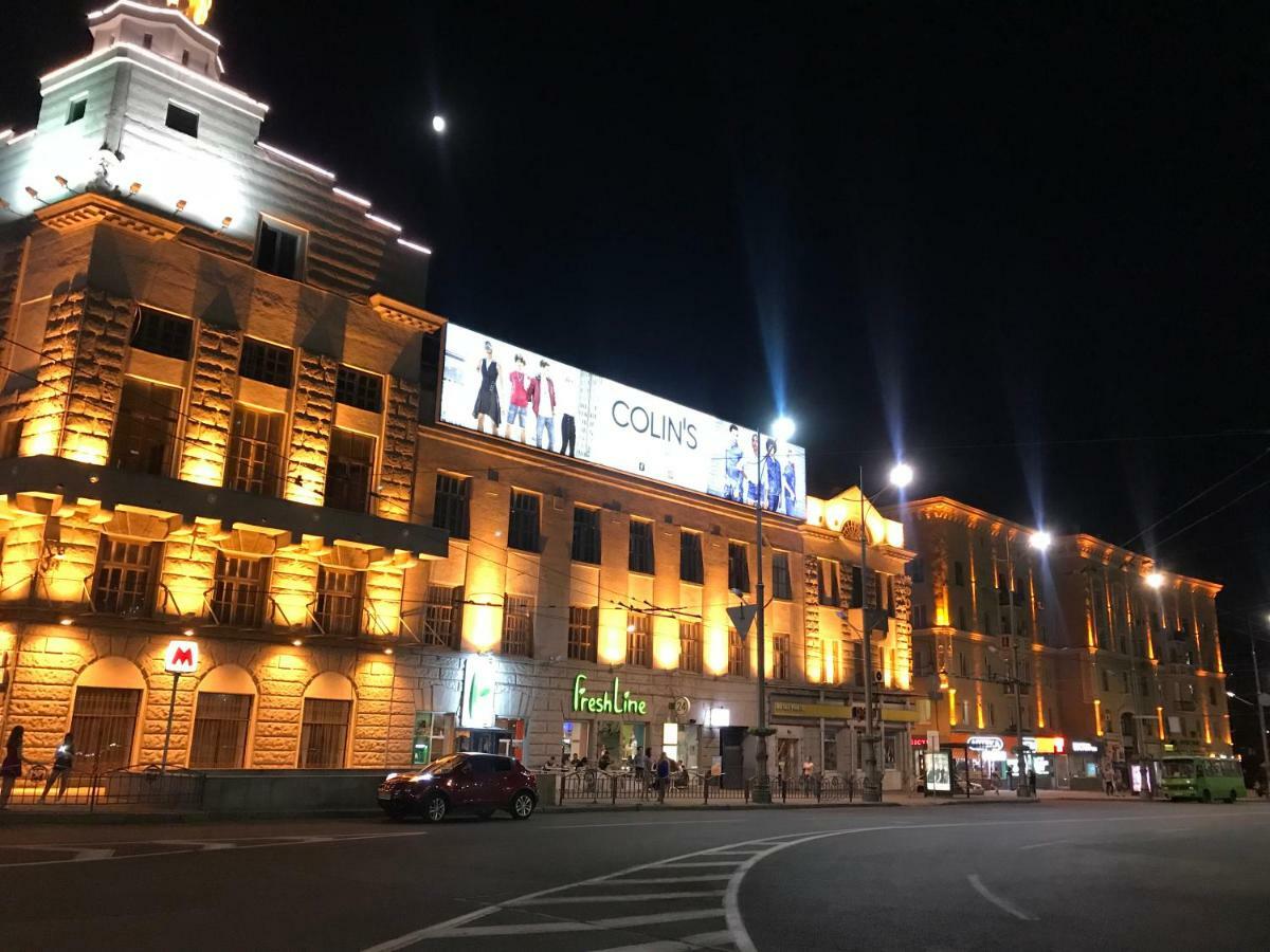 Modern Luxury Studio In The Center Of Kharkiv At Konstitutsii Square Kültér fotó